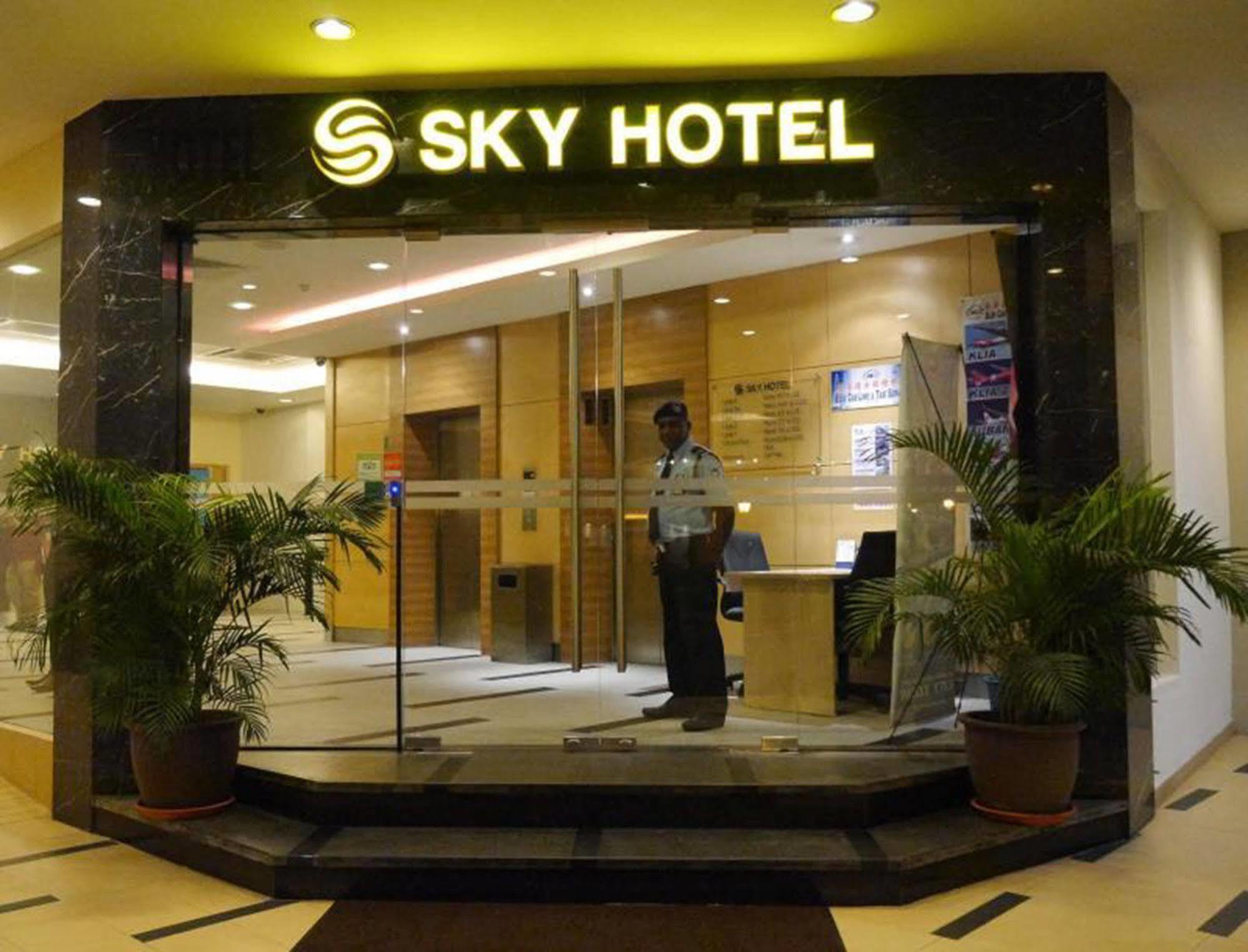 Sky Hotel Куала Лумпур Екстериор снимка